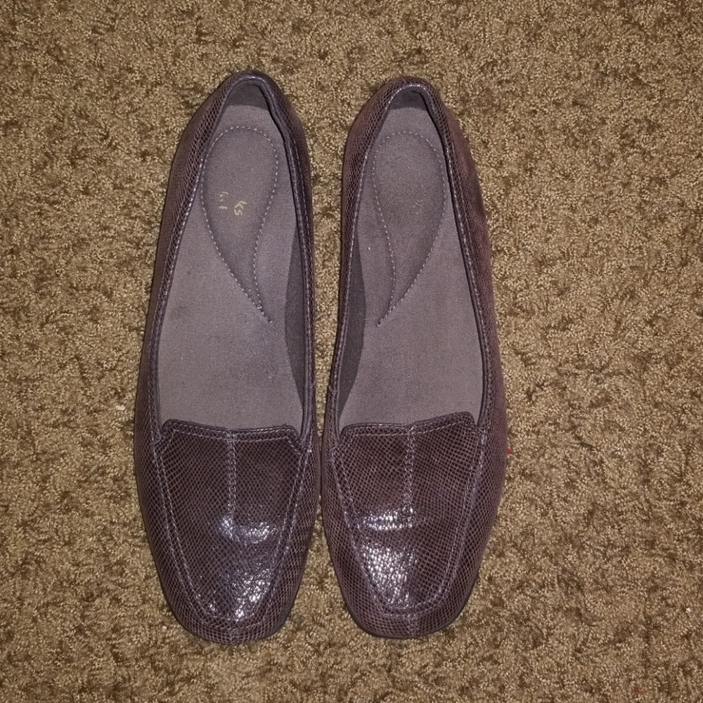 Clark's Leather Loafers EUC WORE ONCE